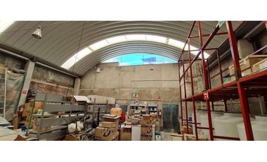 Departamento con taller en Venta en San Pedro de los Pinos.