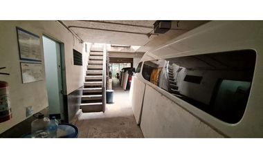 Departamento con taller en Venta en San Pedro de los Pinos.