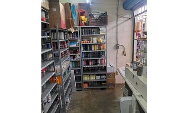 Locales comerciales en venta en el Mercado Tacuba, CDMX.