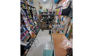 Locales comerciales en venta en el Mercado Tacuba, CDMX.