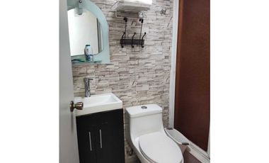 Casa en condominio con alberca, de 3 recamaras.