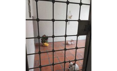 Casa en condominio con alberca, de 3 recamaras.