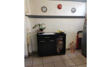 Casa en condominio con alberca, de 3 recamaras.