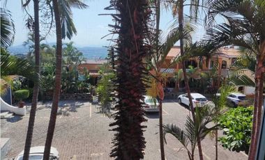 Departamento amueblado, 96 m2 en Club de tenis Burgos