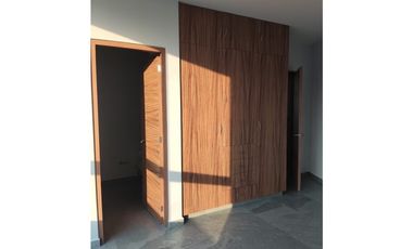 Estrene residencia en Lomas de Cuernavaca, 3 recamaras, alberca, en privada.