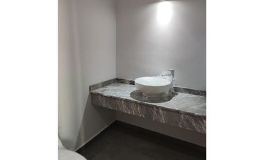 Estrene residencia en Lomas de Cuernavaca, 3 recamaras, alberca, en privada.