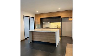 UDLA NOBEL RESIDENCIAL