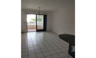 Departamento en Renta en Club de Tenis Burgos.