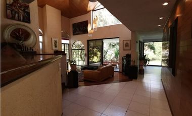 Casa en Venta, con vista a campo de golf en  Zapopan, Jalisco.