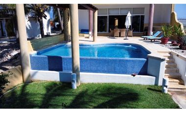 Casa en Venta en Playa Blanca, Zihuatanejo, Gro, México