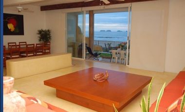 Casa en Venta en Playa Blanca, Zihuatanejo, Gro, México