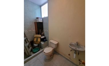 Residencia en Venta con jardines, Casa Club, GYM y Cancha de Tenis