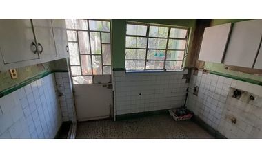 Casa como terreno o para remodelar en Venta en la colonia Narvarte Poniente