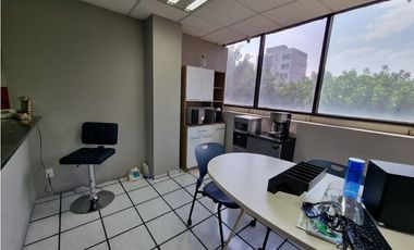 Oficina en Venta en Patriotismo.