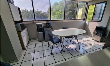 Oficina en Venta en Patriotismo.