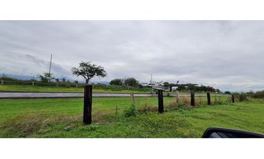 Aeródromo en Venta en Tequesquitengo, Morelos.