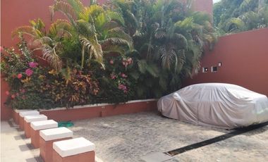 Casa en Venta en Villas Paracana, junto al Campo de Golf Palma Real, Ixtapa.