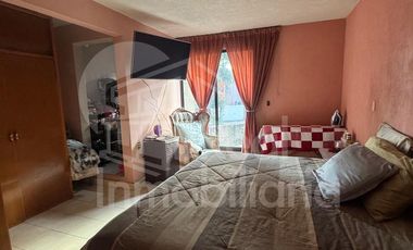 Casa en Jardines del Alba