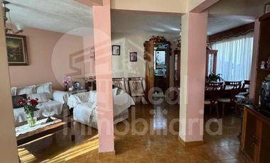 Casa en Jardines del Alba