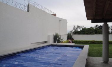 Departamento en renta con alberca, jardin y vigilancia, cerca de autopista