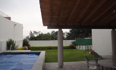 Departamento en renta con alberca, jardin y vigilancia, cerca de autopista