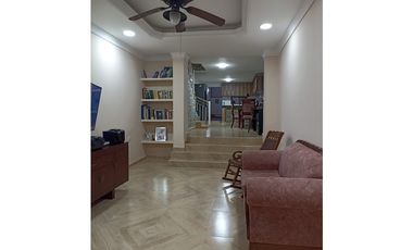 Linda casa duplex en Venta   ubicada en barrio Recreo