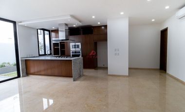 CASA EN VENTA EN COTO FONTEÉ, SOLARES ZAPOPAN JALISCO.