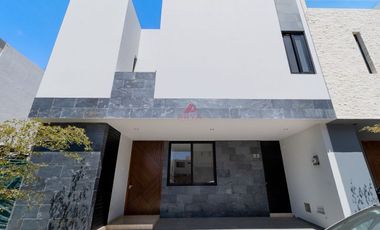 CASA EN VENTA EN COTO FONTEÉ, SOLARES ZAPOPAN JALISCO.
