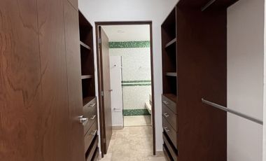 Renta Residencia una sola planta Yucatán Country Club