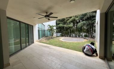 Renta Residencia una sola planta Yucatán Country Club