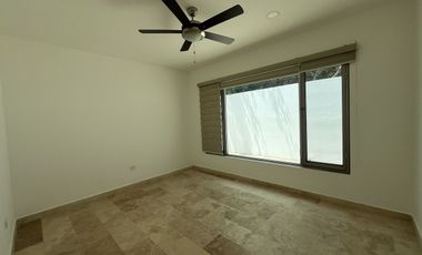 Renta Residencia una sola planta Yucatán Country Club