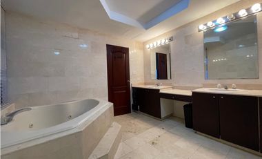 ALQUILER DE APARTAMENTO EN AV BALBOA - PH MIRAMAR PLAZA
