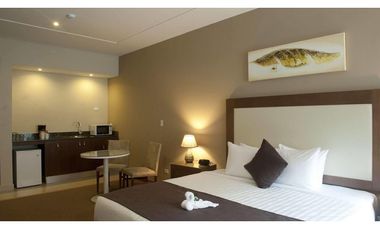 VENDO HOTEL EN CIUDAD DE PANAMA DE 300HABITACIONES MLD