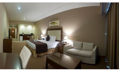 VENDO HOTEL EN CIUDAD DE PANAMA DE 300HABITACIONES MLD