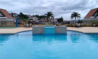 VENDO HOTEL EN CIUDAD DE PANAMA DE 300HABITACIONES MLD