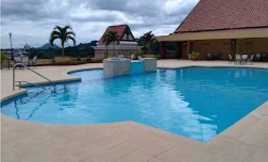 VENDO HOTEL EN CIUDAD DE PANAMA DE 300HABITACIONES MLD