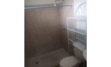 ALQUILER DE CASA EN LOS ALGARROBOS COMPLETAMENTE CERCADA