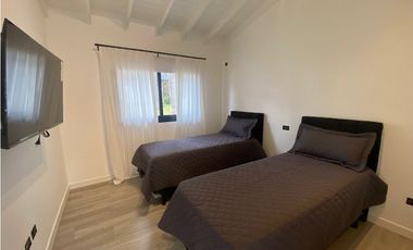 CASA EN VENTA BARRIO PIONEROS CALIFORNIANA MODERNA