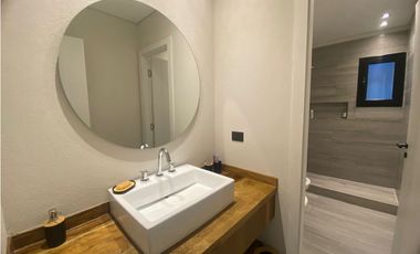 CASA EN VENTA BARRIO PIONEROS CALIFORNIANA MODERNA