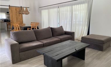 CASA EN VENTA BARRIO PIONEROS CALIFORNIANA MODERNA