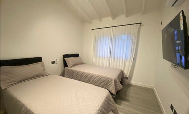 CASA EN VENTA BARRIO PIONEROS CALIFORNIANA MODERNA