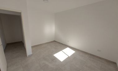 Departamento Tipo Casa en alquiler en Lanus Oeste