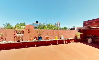 VENTA CASA 10 AMBIENTES BOEDO COCH PATIO Y TERRAZA