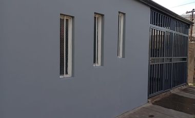Casa para 2 Familias en venta en Bernal Oeste