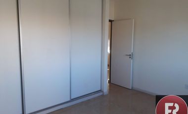 Departamento en alquiler de 1 dormitorio c/ cochera en Otros Barrios