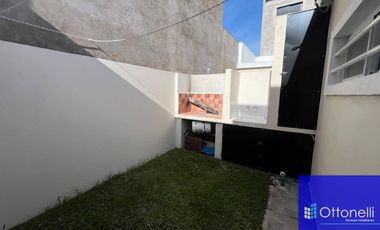 Departamento en venta de 2 dormitorios c/ cochera en Costa Azul