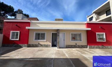 Departamento en venta de 2 dormitorios c/ cochera en Costa Azul