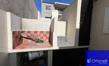 Departamento en venta de 2 dormitorios c/ cochera en Costa Azul