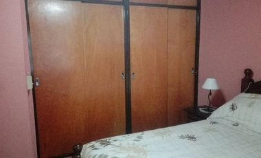Casa PH en venta en Bernal Centro
