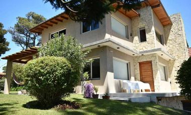 Casa en venta en Villa Gesell